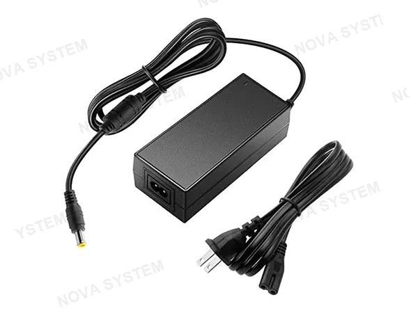CARGADOR PARA LAPTOP UNIVERSAL GENERICO ( ZH-67-143 ) 14V | 3A